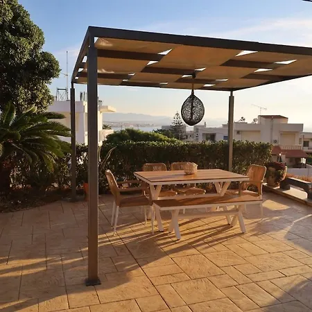 Tom House * La Canea